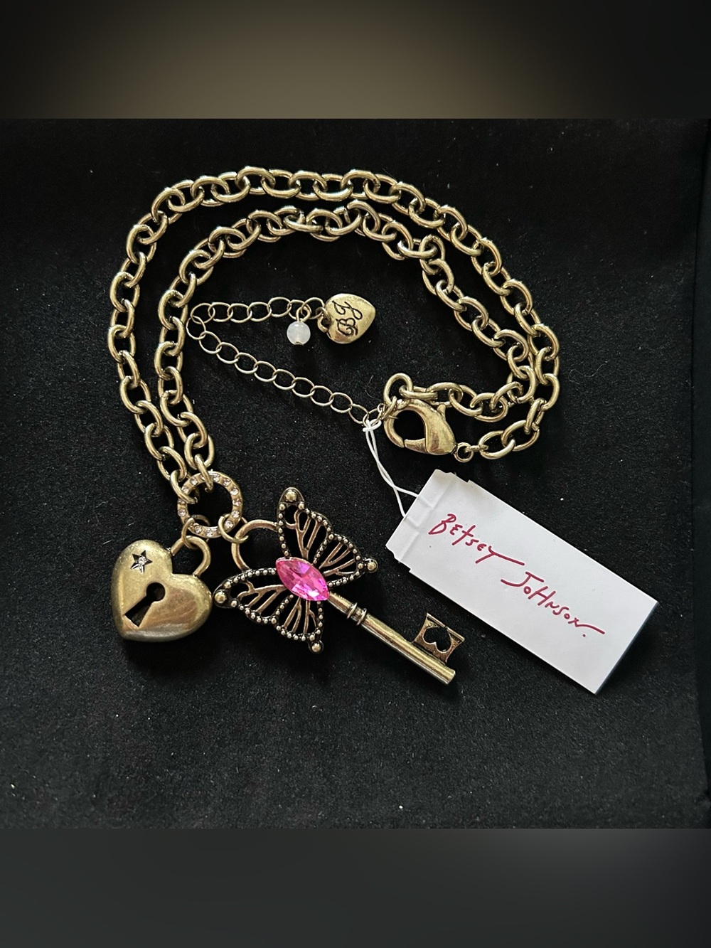 NWT Betsey Johnson Gold-Tone  BoButterfly Key Necklace with Pink Stone and Heart
